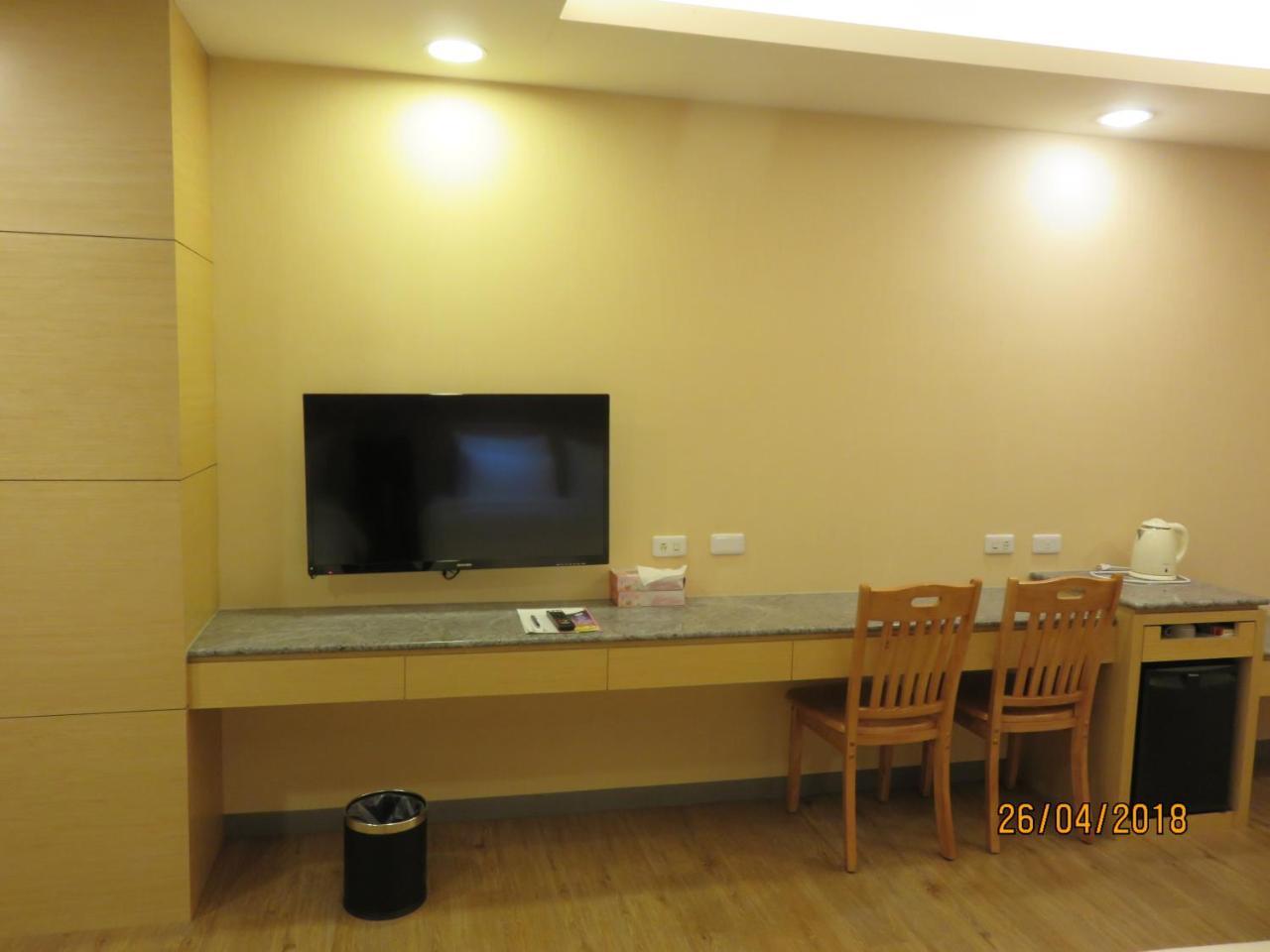 Mao Hua Motel Taichung Eksteriør billede